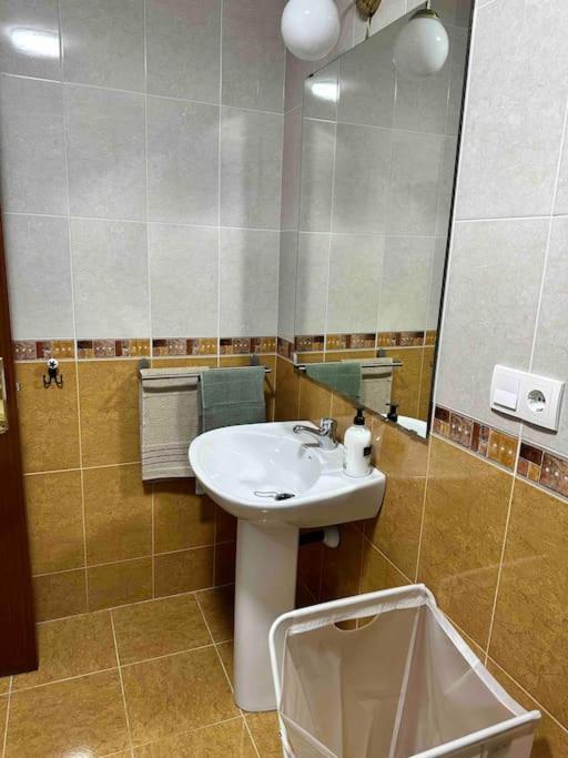 Apartamento Con Vistas A La Montana إينفيستو المظهر الخارجي الصورة